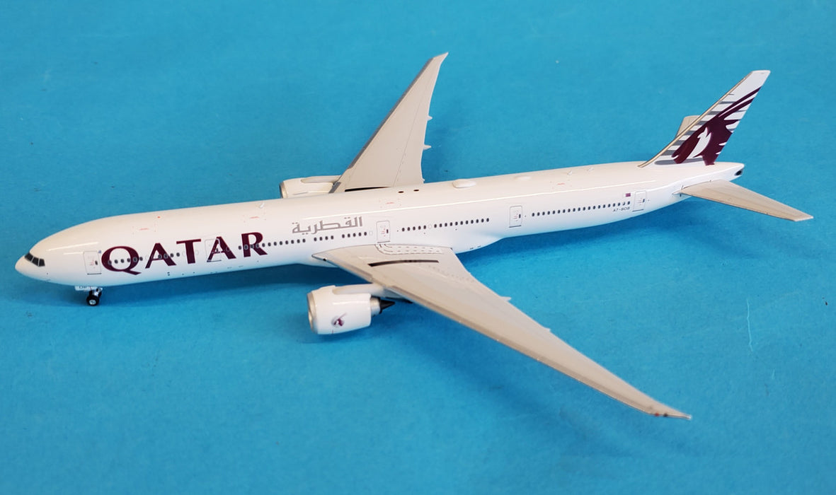 PH11738 | Phoenix 1:400 | Boeing 777-300 Qatar Airways A7-BOB