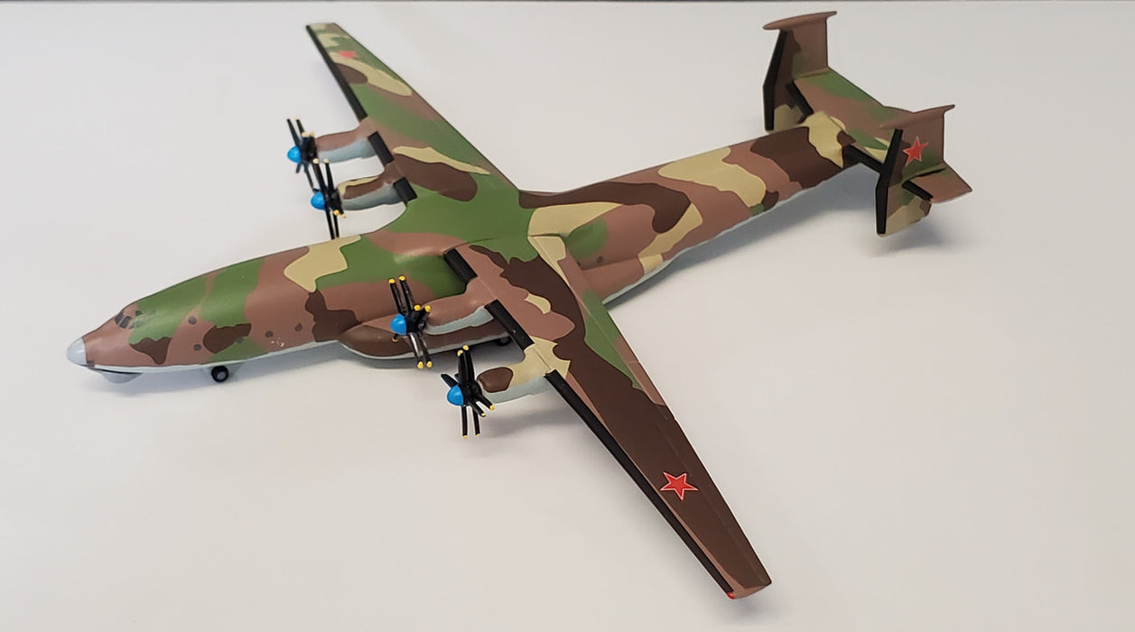 531269 | Herpa Military 1:500 | Antonov An-22 05-10 Soviet AF, 'Antei', Migalovo AB