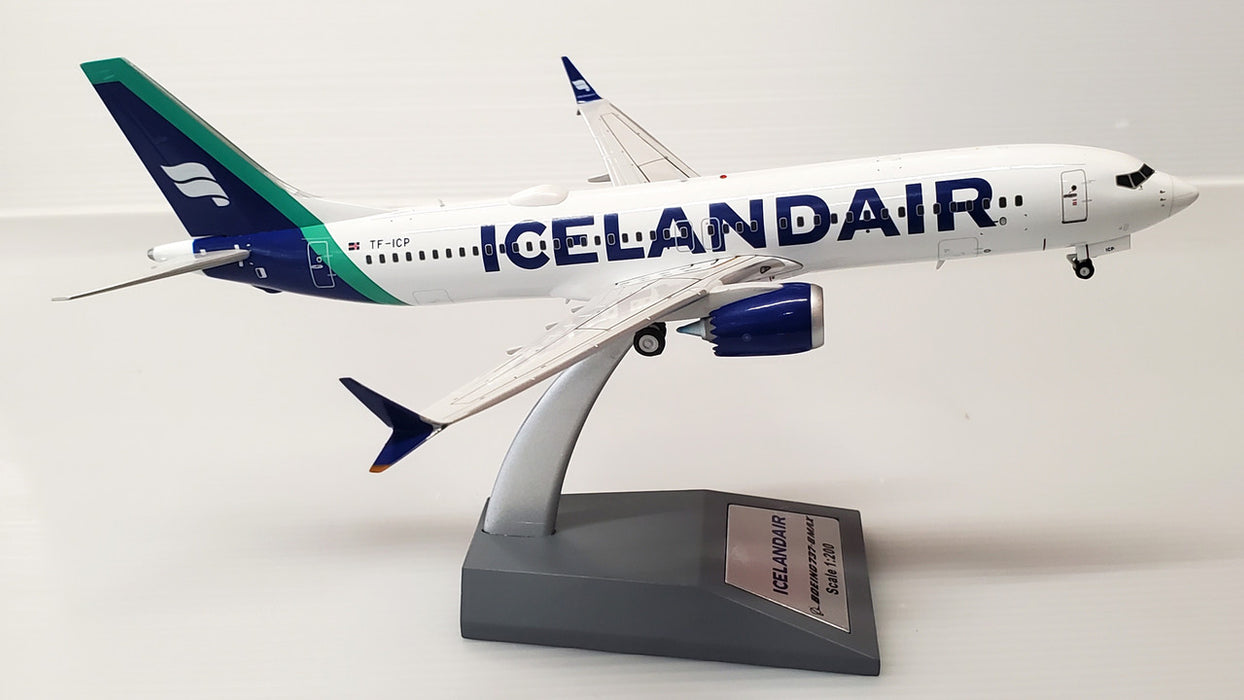 IF738MFI0722 | InFlight200 1:200 | Boeing 737-MAX 8 Icelandair TF-ICP (polished)