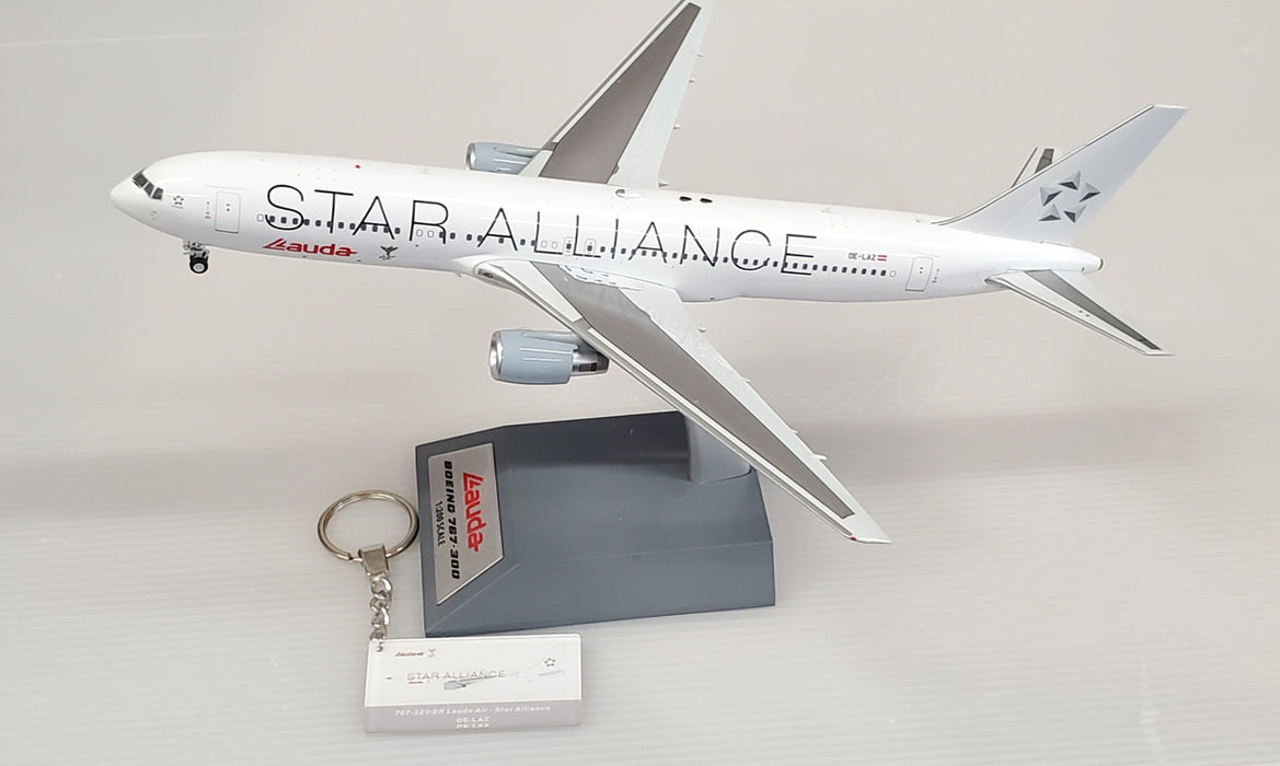 JF-767-3-014 | JFox Models 1:200 | Boeing 767-3Z9ER Lauda OE-LAZ, 'Star Alliance' (with stand)