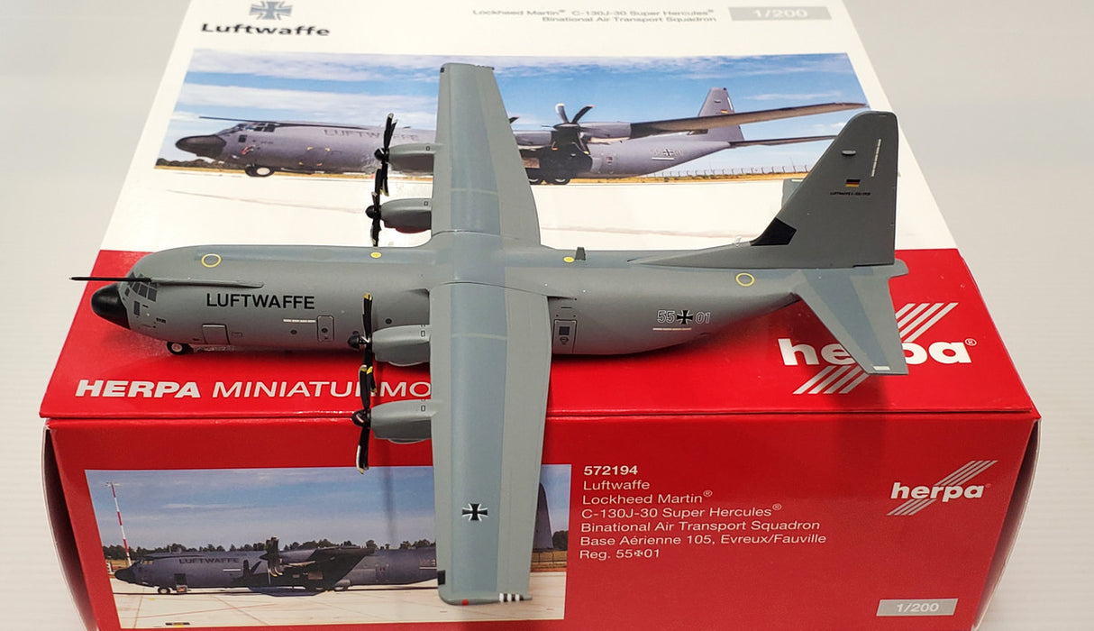 572194 | Herpa Military 1:200 | C-130J-30 Hercules Luftwaffe 55+01