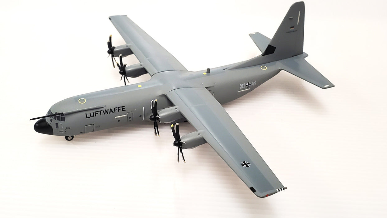 572194 | Herpa Military 1:200 | C-130J-30 Hercules Luftwaffe 55+01