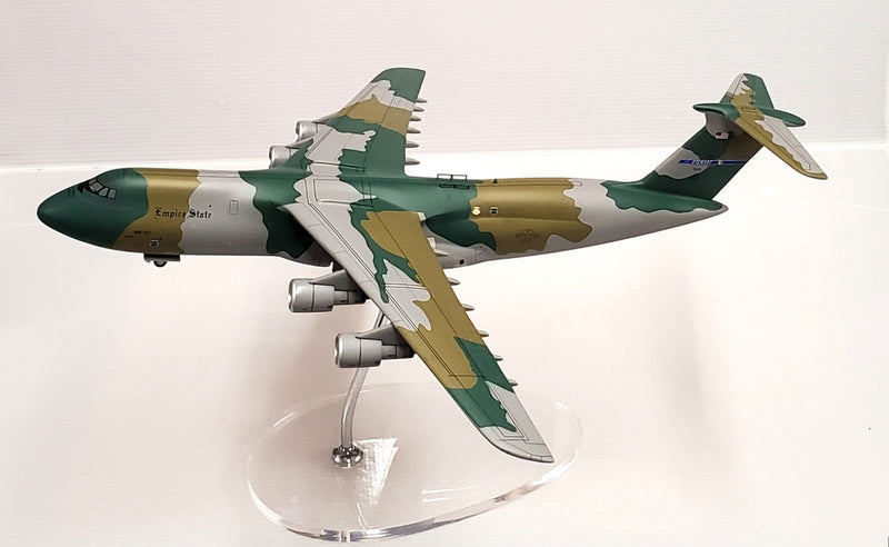 572361 | Herpa Wings 1:200 1:200 | Lockheed C-5A Galaxy USAF 67-0174 137AS, 105AG New York ANG (with stand)