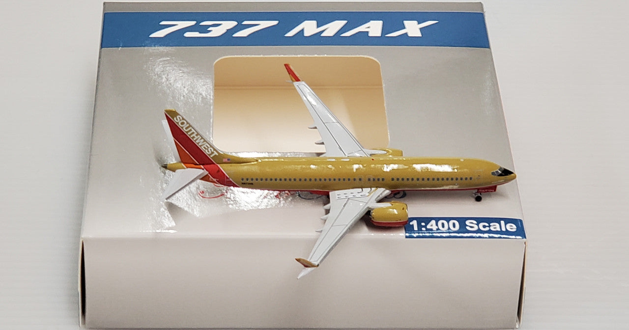 AC411222 | Aero Classics 1:400 | Boeing 737 MAX 8 Southwest N871HK, 'Gold Livery'