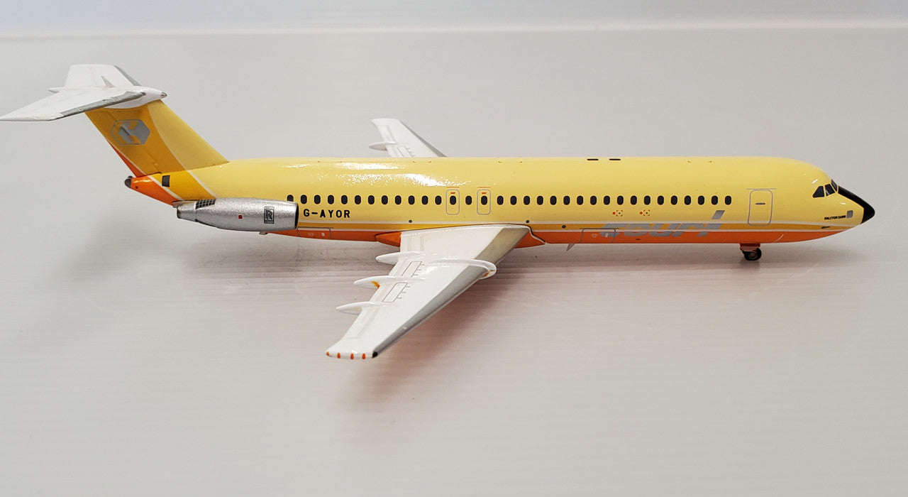 AV2111008 | Aviation 200 1:200 | BAC-111-518FG One-Eleven Court Line Orange G-AYOR