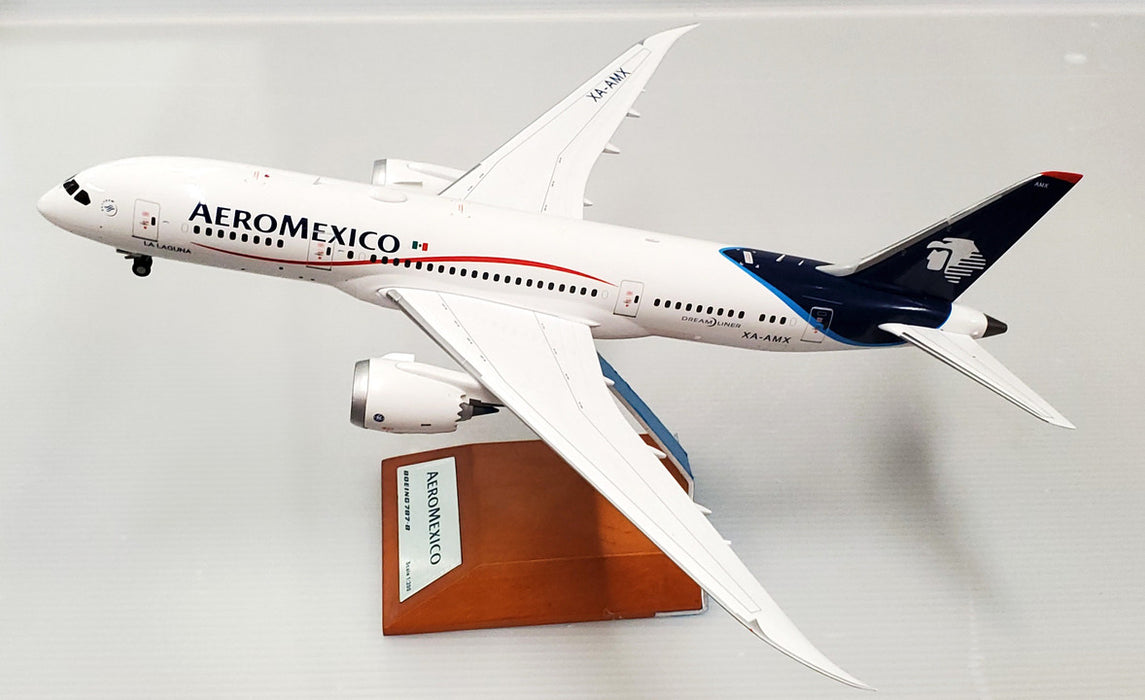 XX2488 | JC Wings 1:200 | Boeing 787-8 Aeromexico XA-AMX (with stand)