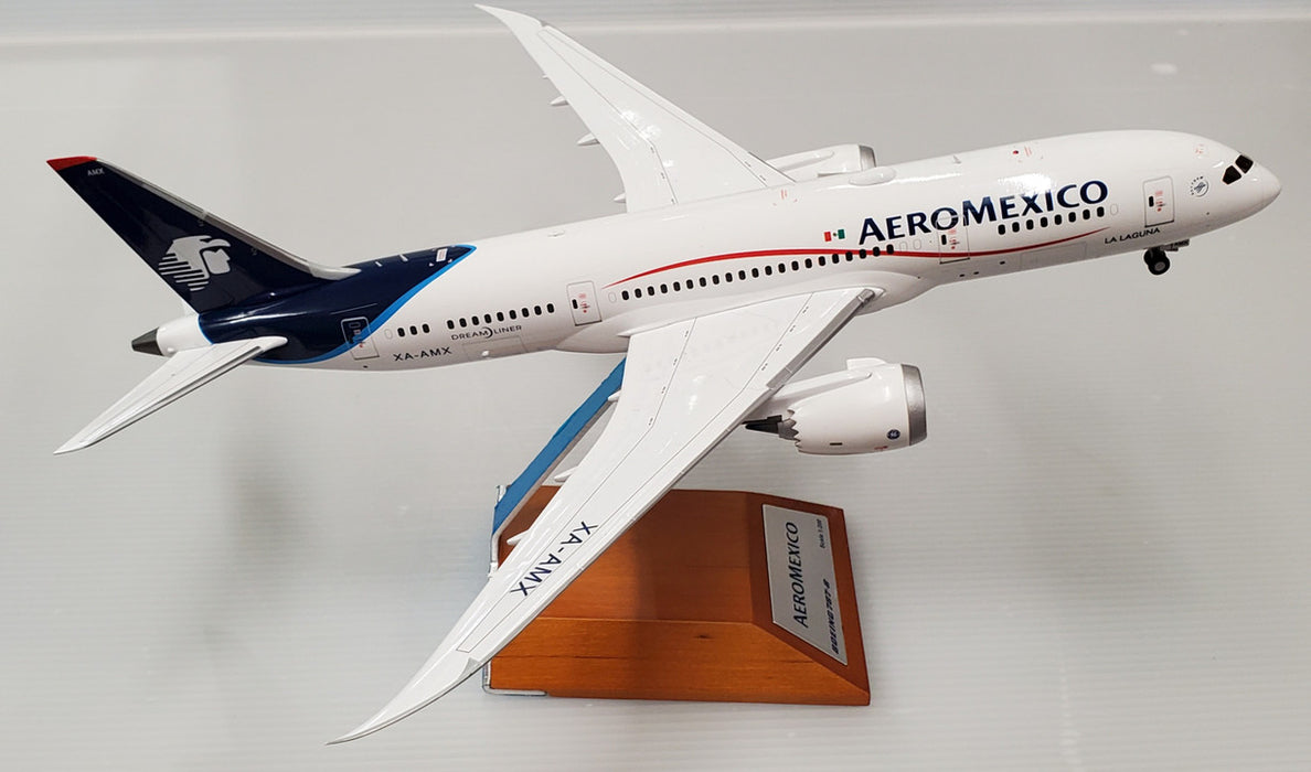 XX2488 | JC Wings 1:200 | Boeing 787-8 Aeromexico XA-AMX (with stand)