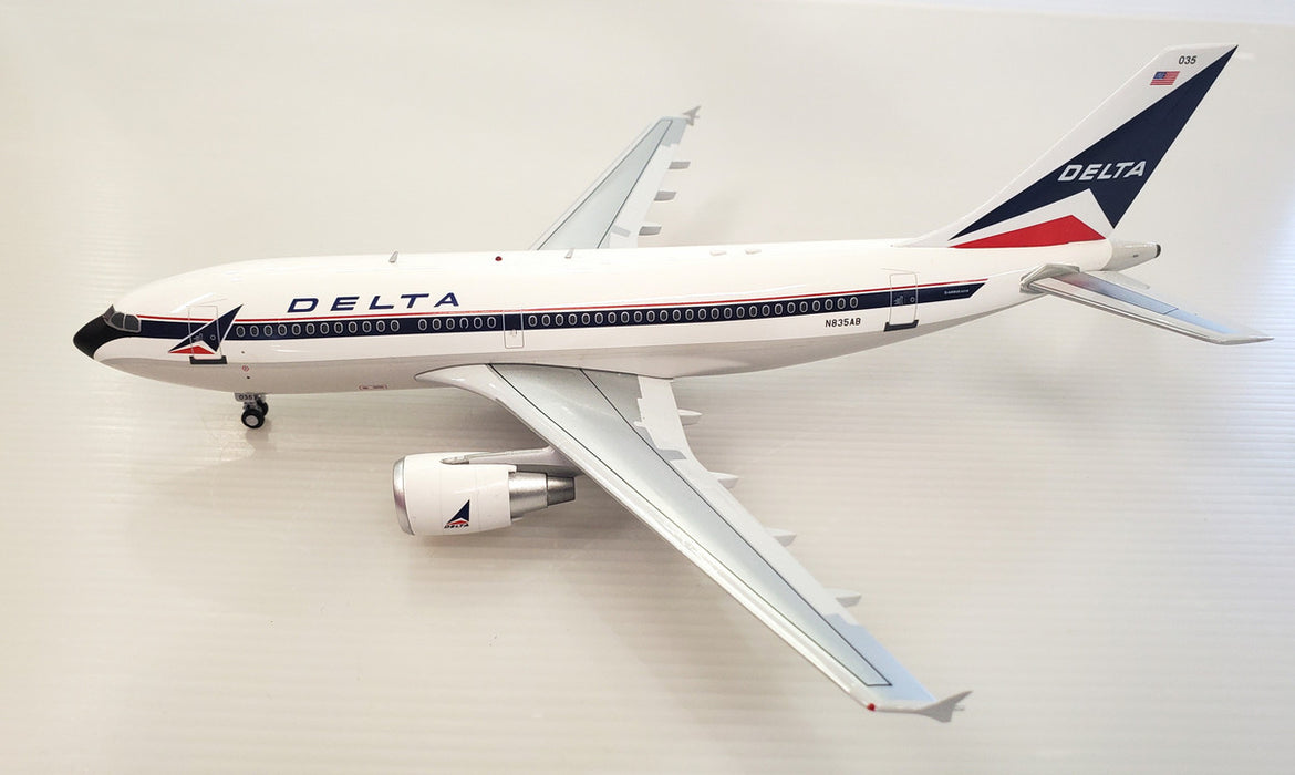 B-310-DL-001 | Blue Box 1:200 | Airbus A310-304 Delta N835AB (with stand)