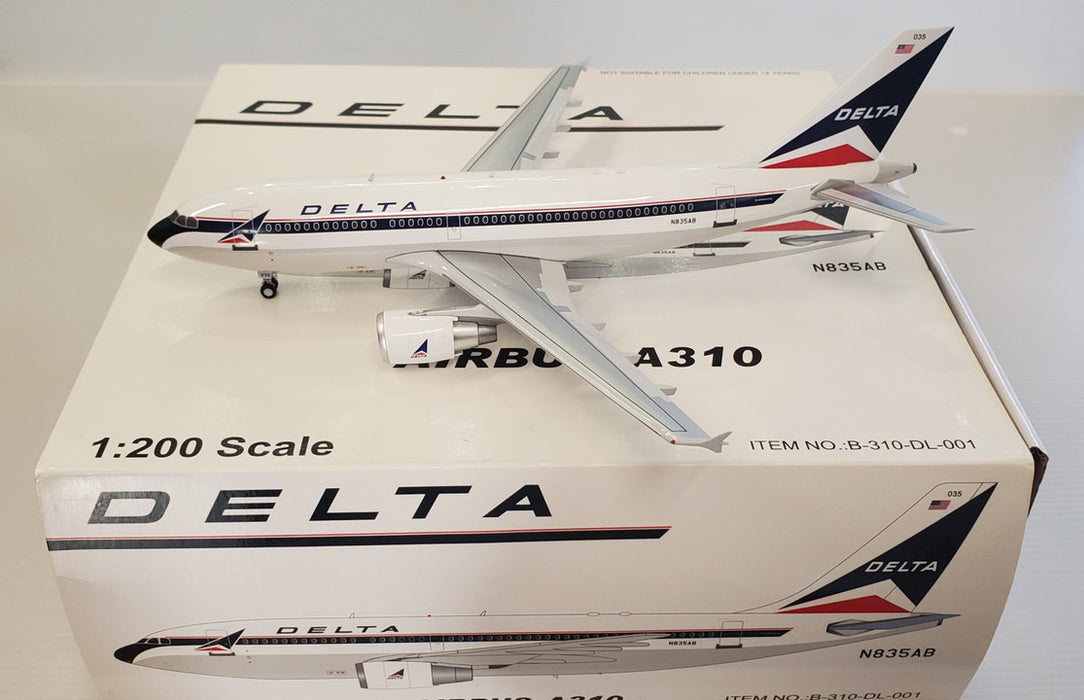 B-310-DL-001 | Blue Box 1:200 | Airbus A310-304 Delta N835AB (with stand)