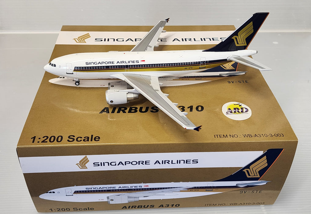 WB-A310-3-003 | Blue Box 1:200 | Airbus A310-300 Singapore Airlines 9V-STE (with stand)