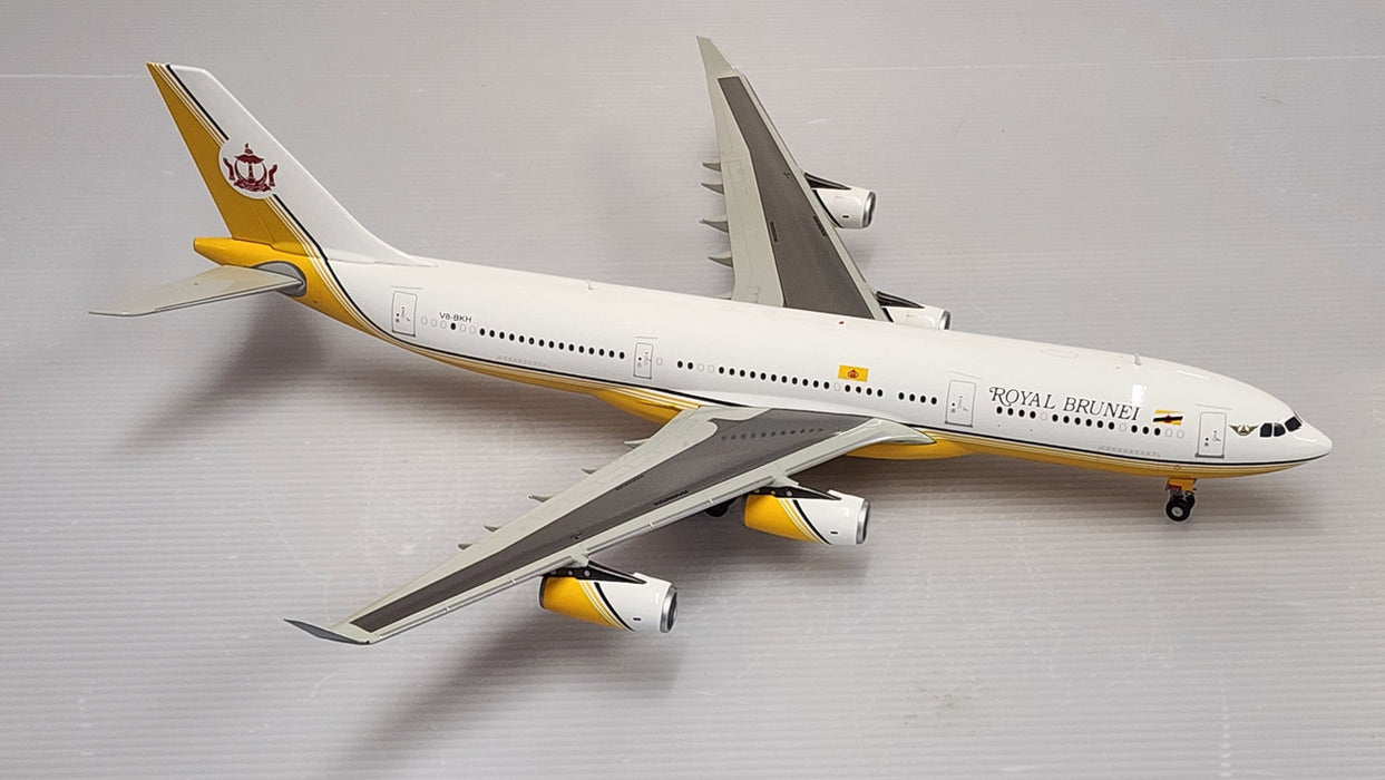 XX2657 | JC Wings 1:200 | Airbus A340-300 Royal Brunei V8-BKH
