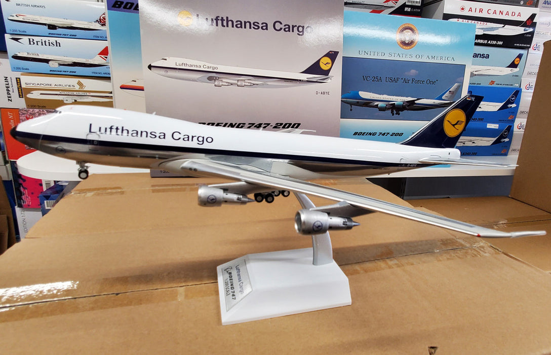 JF-747-2-024P | JFox Models 1:200 | Boeing 747-200 Lufthansa Cargo D-ABYE (polished with stand)