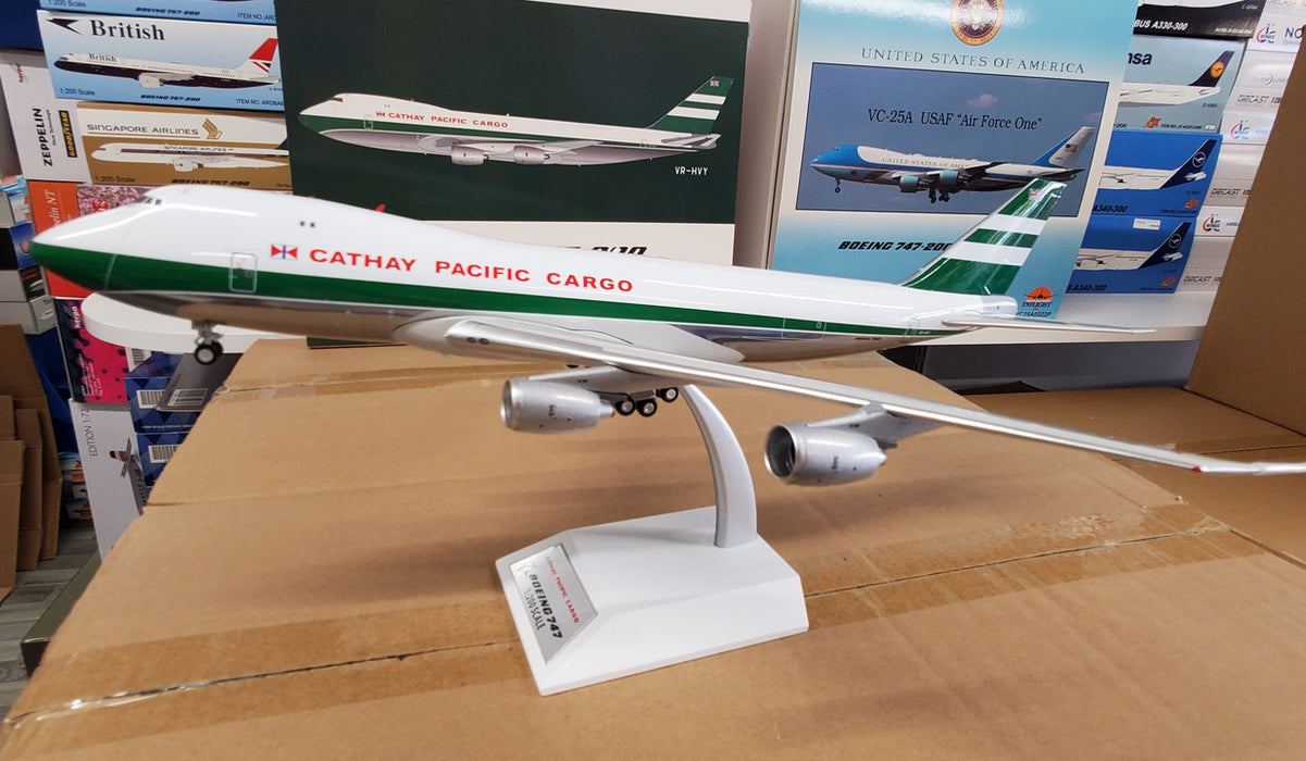 WB-747-2-030P | Blue Box 1:200 | Boeing  747-200F Cathay Pacific Cargo VR-HVY