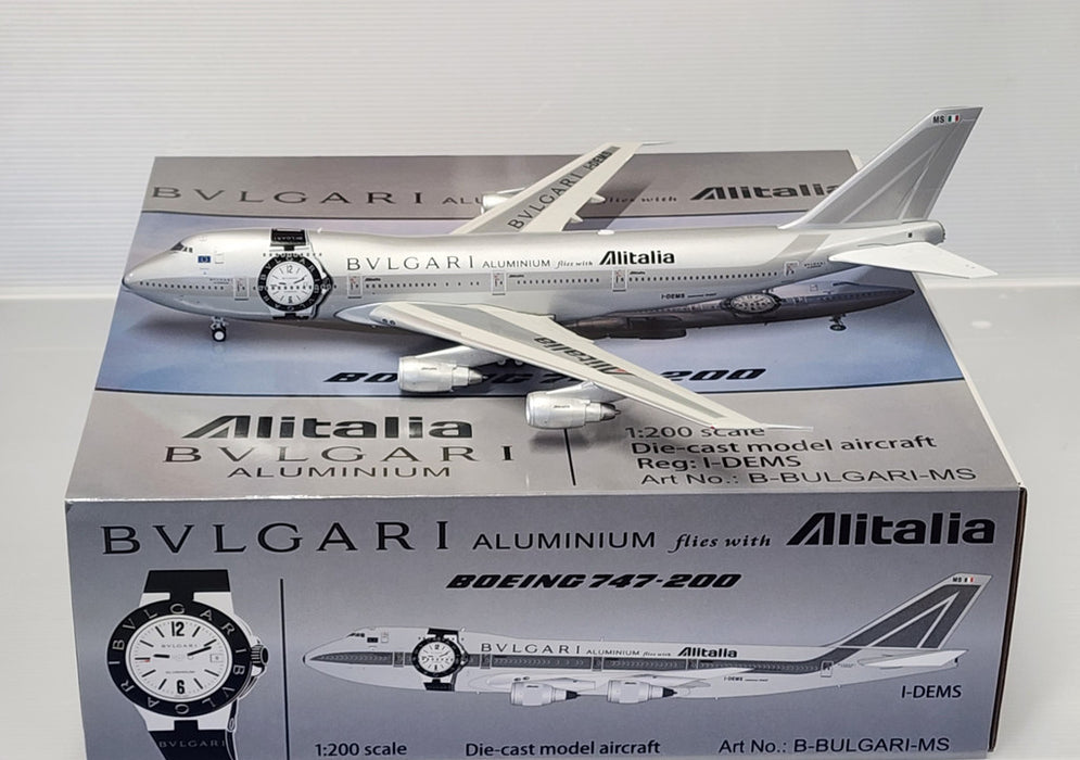 B-BULGARI-MS | Blue Box 1:200 | Boeing 747-200 Alitalia Bulgari I-DEMS (with stand)