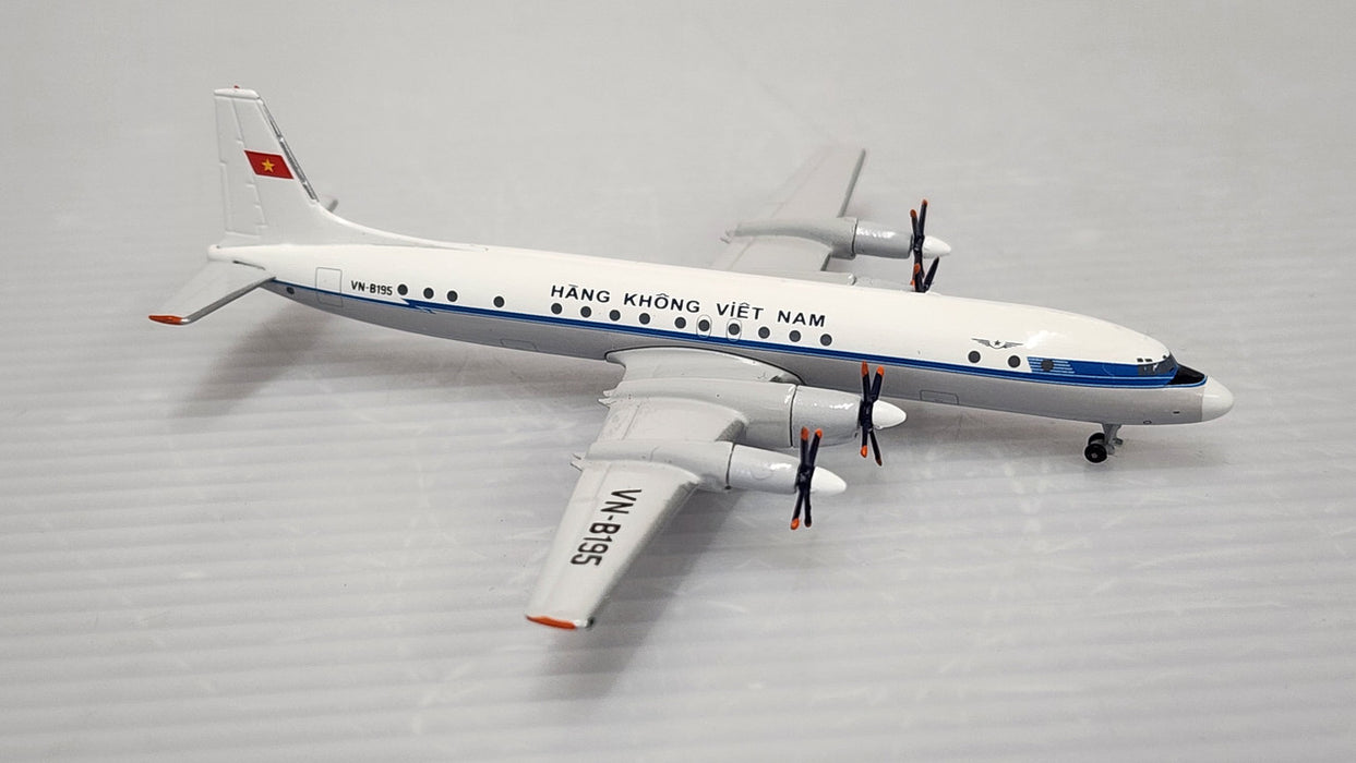 AC411099 | Aero Classics 1:400 | ilyushin IL-18 Hang Khong Viet Nam VN-B195