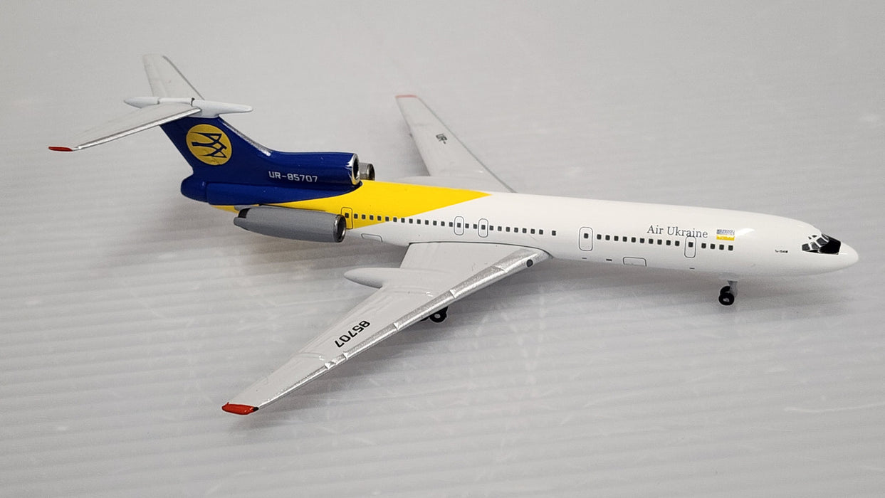 AC411189 | Aero Classics 1:400 | Tupolev Tu-154M Air Ukraine UR-85707