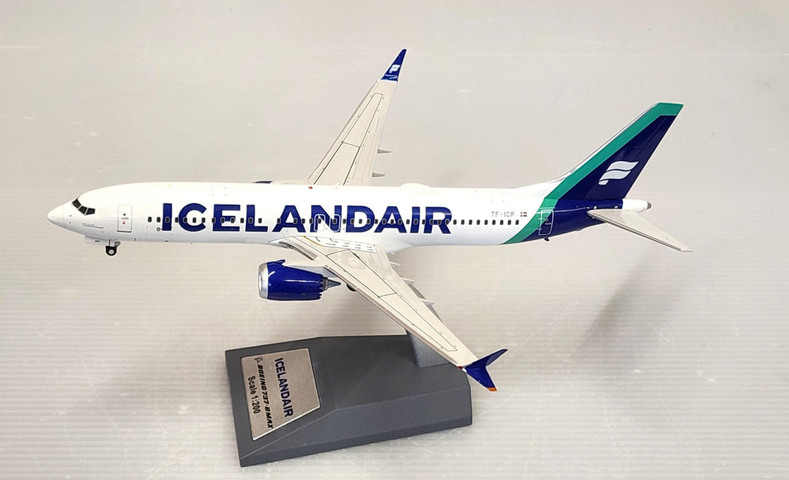 IF738MFI0722 | InFlight200 1:200 | Boeing 737-MAX 8 Icelandair TF-ICP (polished)