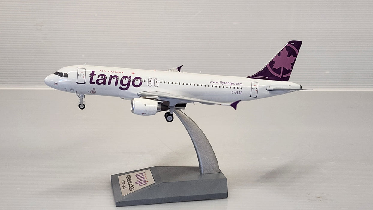 B-320-AC-08 | Blue Box 1:200 | Airbus A320 Tango C-FLSF (with stand)