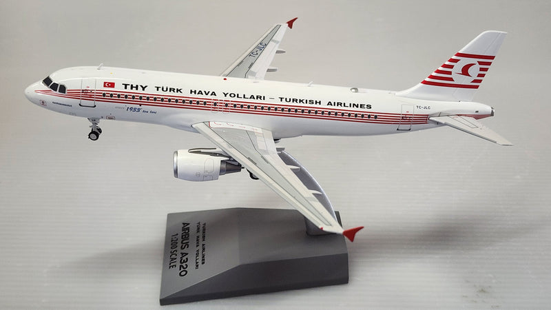IF320TK0623 | InFlight200 1:200 | Airbus A320-214 TC-JLC Turkish retro colours (with stand)