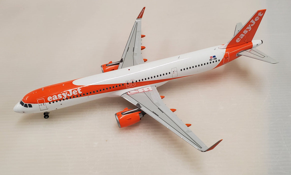 JCEW221N002 | JC Wings 1:200 | Airbus A321NEO EasyJet Europe Reg: OE-ISB (with stand)