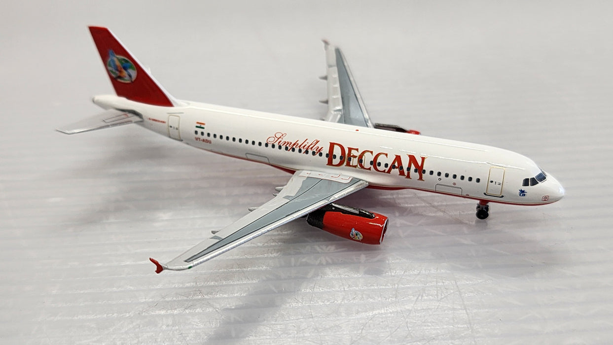 AC411260 | Aero Classics 1:400 | A320neo Simplify Deccan VT-ADU