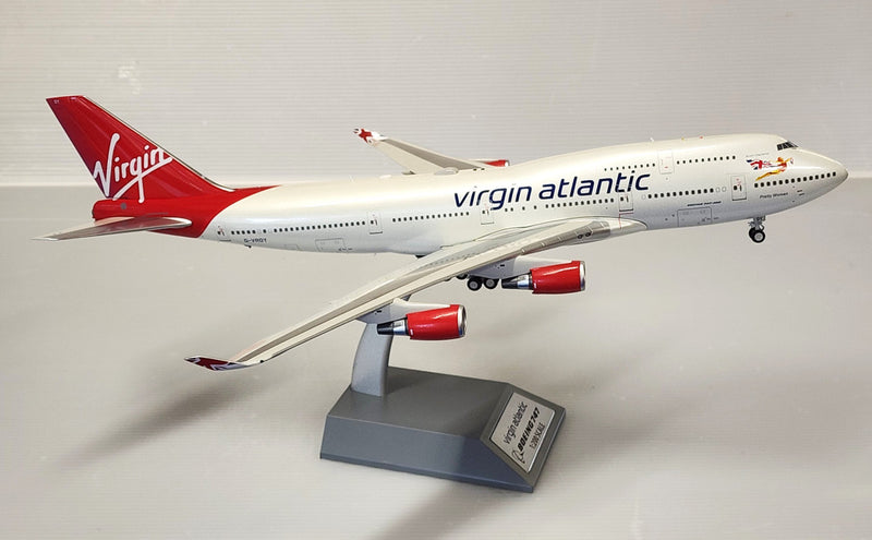 B-VR-744-OY | Bluebox 1:200 | Boeing 747-400 Virgin Atlantic G-VROY (with stand)