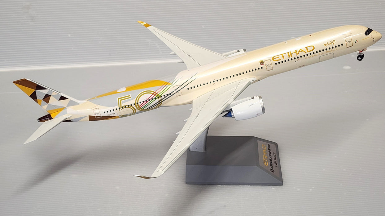 IF35XEY0423 | InFlight200 1:200 | Airbus A350-1000 Etihad A6-XWB (with stand)