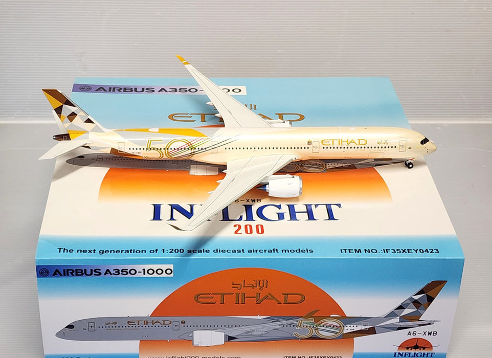 IF35XEY0423 | InFlight200 1:200 | Airbus A350-1000 Etihad A6-XWB (with stand)