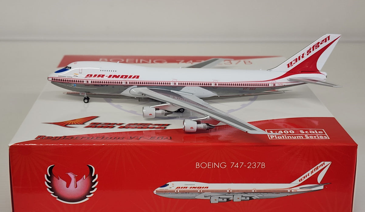 PH11793 | Phoenix 1:400 | Boeing 747-200 Air India VT-EGA (polished)