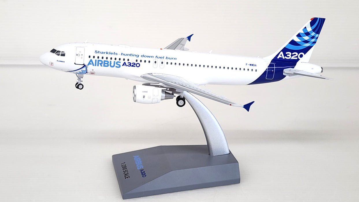 IFAIRBUS320 | InFlight200 1:200 | Airbus A320-211 HOUSE F-WWBA with stand