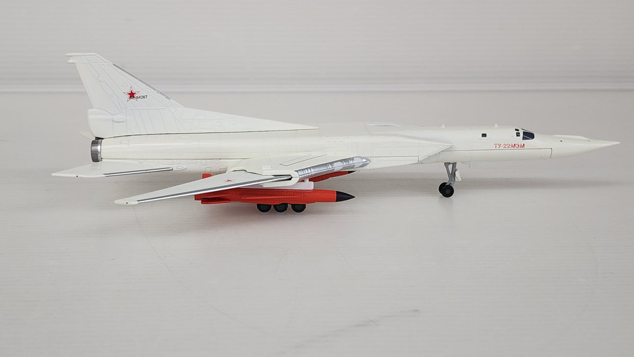 572149 | Herpa Military 1:200 | Tupolev TU-22M3M Backfire  M3M prototype  RF-94267