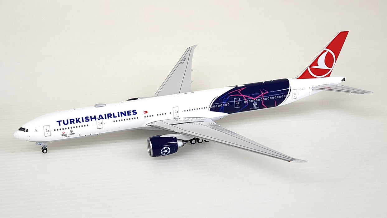 NG73031 | NG Models 1:400 | Boeing 777-300ER Turkish Airlines TC-LJJ, 'UEFA Champions League'