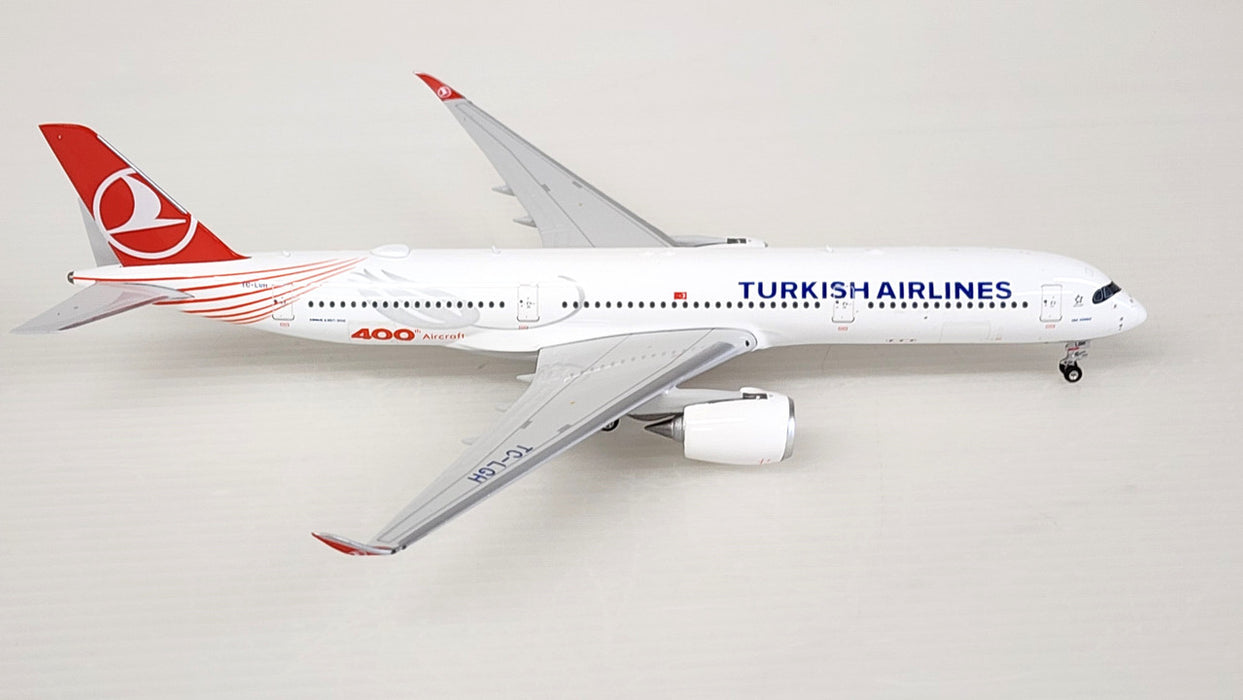 PH04526 | Phoenix 1:400 | Airbus A350-900 Turkish Airlines 400th Aircraft