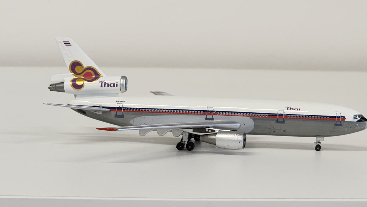 AC411218 | Aero Classics 1:400 | DC-10-30 Thai PH-DTK