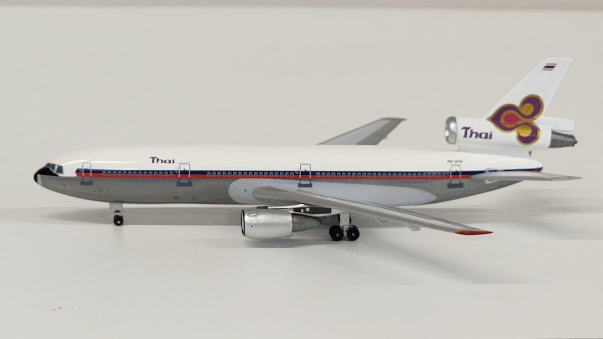 AC411218 | Aero Classics 1:400 | DC-10-30 Thai PH-DTK