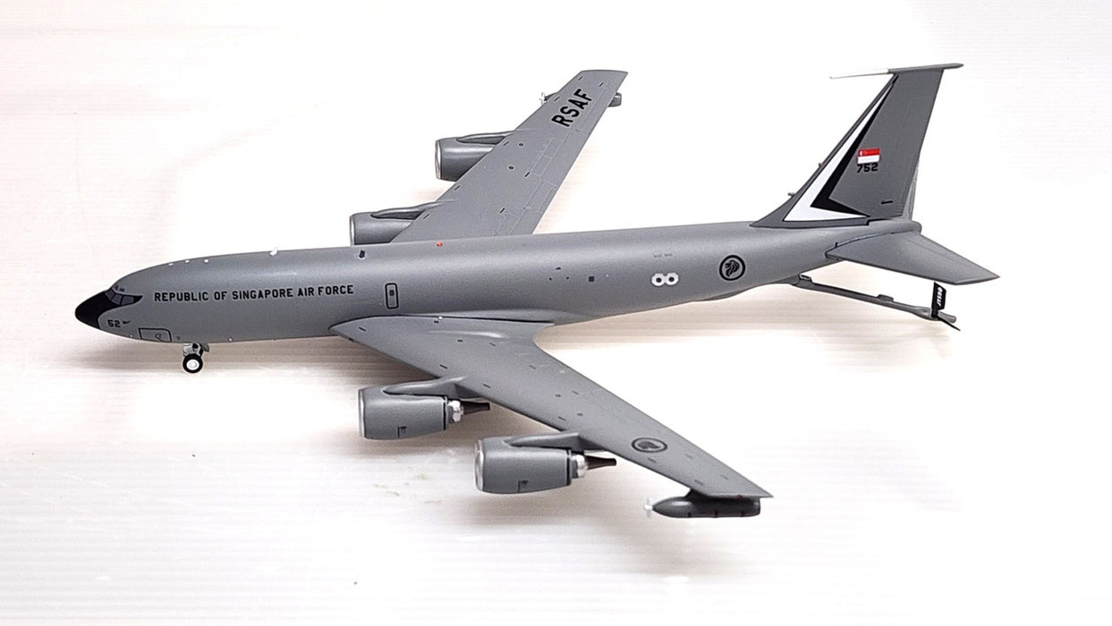 IF135RSAF752 | InFlight200 1:200 | Boeing KC-135R Singapore Air Force 752 (with stand)