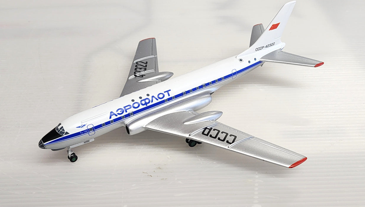 SC156 | Sky Classics 1:200 | Tupolev Tu-104 Aeroflot 42322, 'VIP'