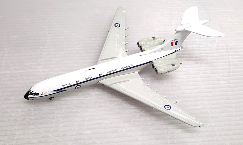 GMRAF035 | Gemini Jets 1:400 1:400 | Vickers Standard VC-10 RAF Air Support Command 'White' 808 PRE-OWNED