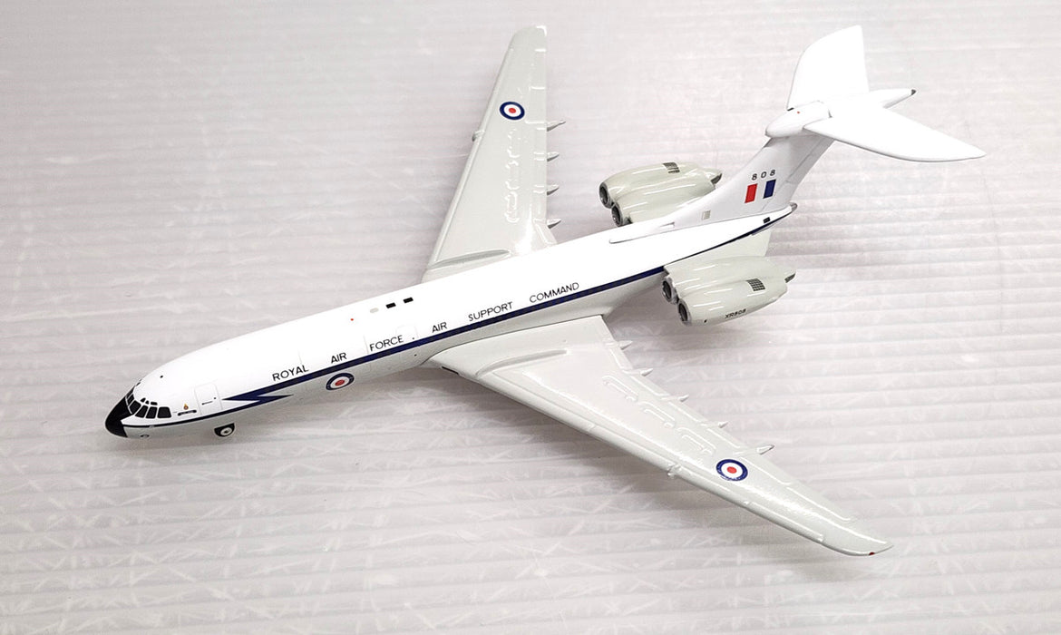 GMRAF035 | Gemini Jets 1:400 1:400 | Vickers Standard VC-10 RAF Air Support Command 'White' 808 PRE-OWNED