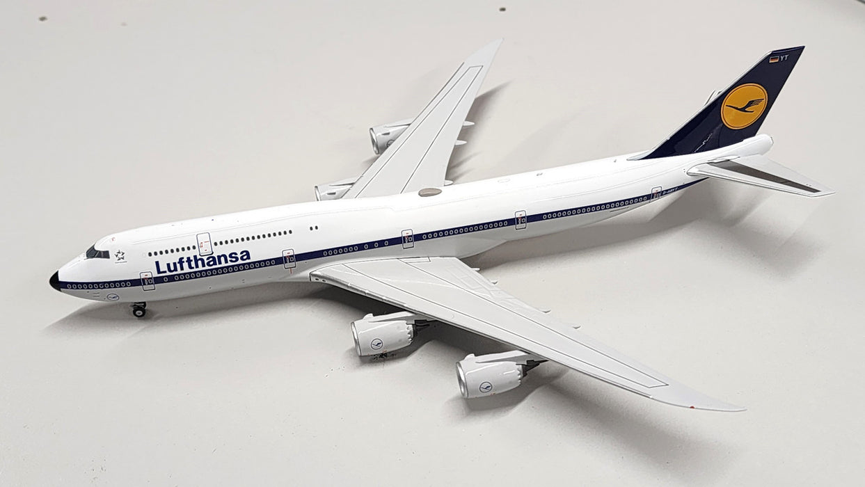 NG78016 | NG Models 1:400 | Boeing 747-8 Lufthansa D-ABYT, 'Retro'