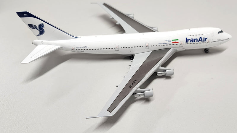 BB4-741-005 | Big Bird 1:400 | Boeing 747-100B,  Iran Air EP-IAM with Antenna