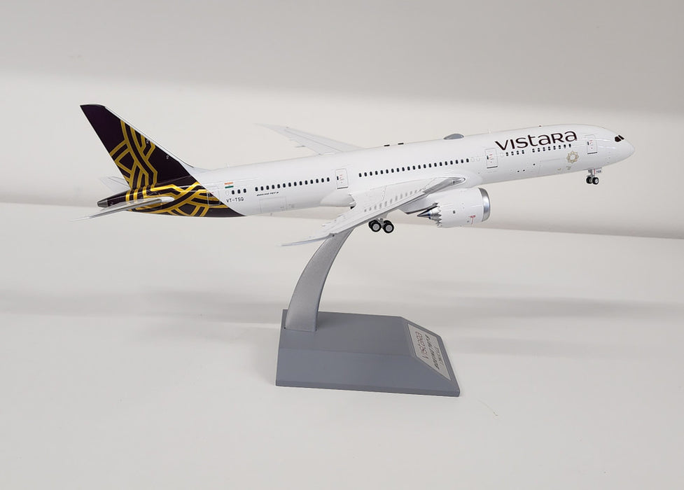 IF789UK1123 | InFlight200 1:200 | Boeing 787-9 Vistara Dreamliner VT-TSQ with stand