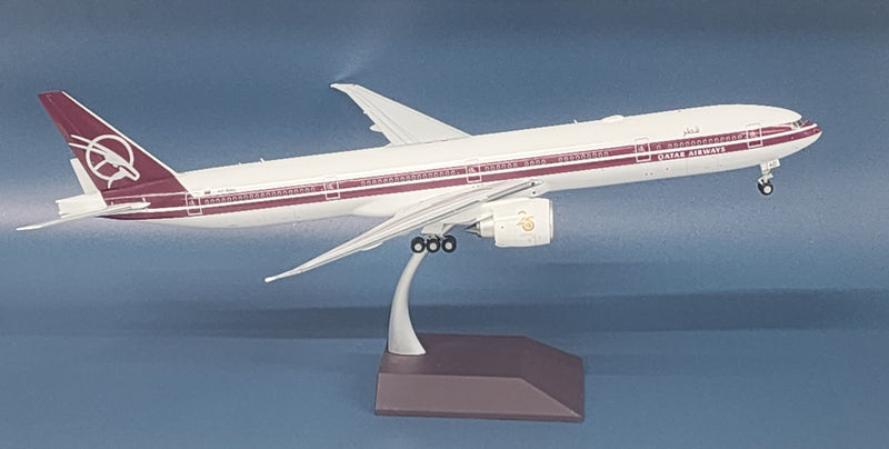 G2QTR1145 | Gemini200 1:200 | Boeing 777-300ER Qatar Airlines A7-BAC 25th Anniversary Retro **PRE OWNED**