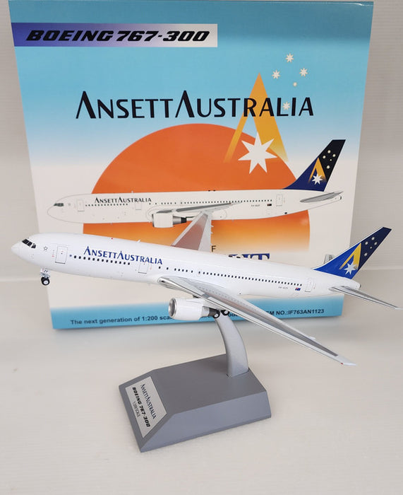 IF763AN1123 | InFlight200 1:200 | Boeing 767-324/ER Ansett Australia Airlines VH-BZF with stand