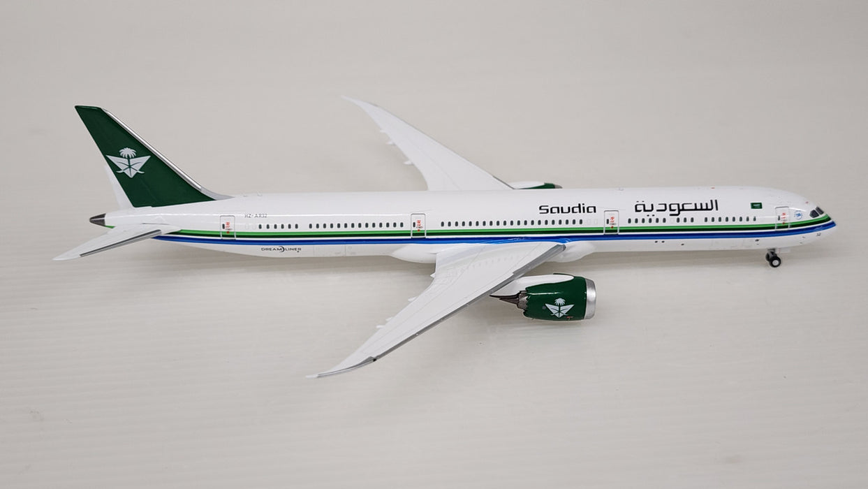 NG56023 | NG Models 1:400 | Boeing 787-10 Saudi Arabian HZ-AR32, 'Retro'