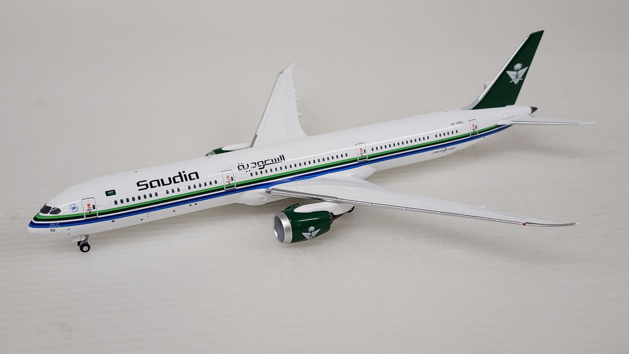 NG56023 | NG Models 1:400 | Boeing 787-10 Saudi Arabian HZ-AR32, 'Retro'