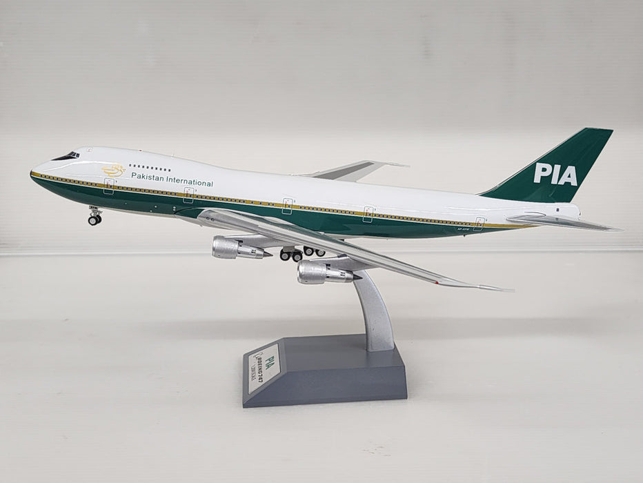 IF742PK1220 | InFlight200 1:200 | PIA Boeing 747-200 AP-AYW (with stand)