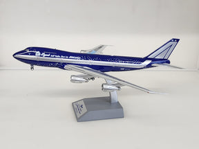 B-BACI-MF | Blue Box 1:200 | Boeing 747-243BM Alitalia BACI I-DEMF (with stand)