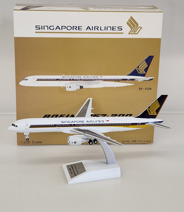 WB-757-2-002 | WB Models 1:200 | Boeing 757-200 Singapore Airlines 9V-SGN (with stand)