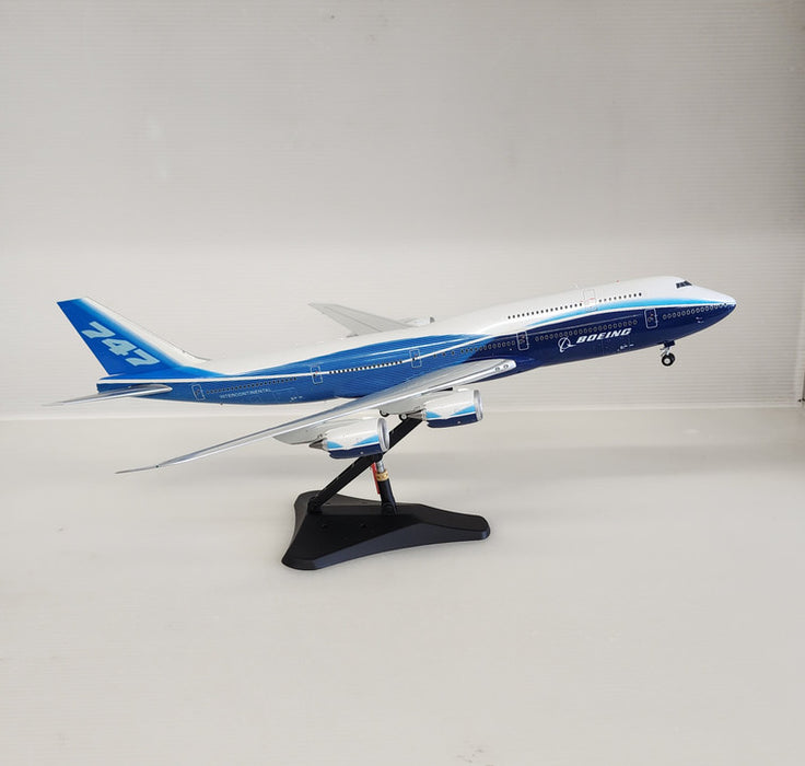 LH2239 | JC Wings 1:200 | Boeing 747-8i Boeing, 'Fantasy Blue Scheme' (with stand)